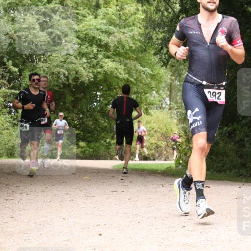 30.08.2026 - Elbe Triathlon Hamburg Antke Förster http://msf.ph/oto/10095996 30.08.2026 10:15:11 Laufen 496, 09, 292 meine-sportfotos.de
