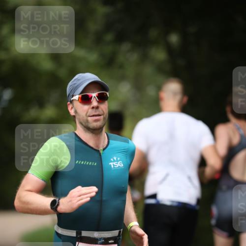 30.08.2026 - Elbe Triathlon Hamburg Antke Förster http://msf.ph/oto/10096001 30.08.2026 10:10:17 Laufen 202 meine-sportfotos.de