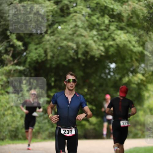 30.08.2026 - Elbe Triathlon Hamburg Antke Förster http://msf.ph/oto/10096011 30.08.2026 10:10:39 Laufen 231, 270 meine-sportfotos.de