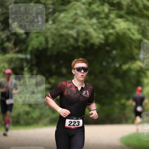 30.08.2026 - Elbe Triathlon Hamburg Antke Förster http://msf.ph/oto/10096023 30.08.2026 10:10:45 Laufen 223 meine-sportfotos.de