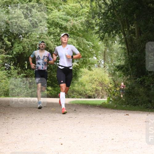 30.08.2026 - Elbe Triathlon Hamburg Antke Förster http://msf.ph/oto/10096044 30.08.2026 10:15:38 Laufen 3 meine-sportfotos.de