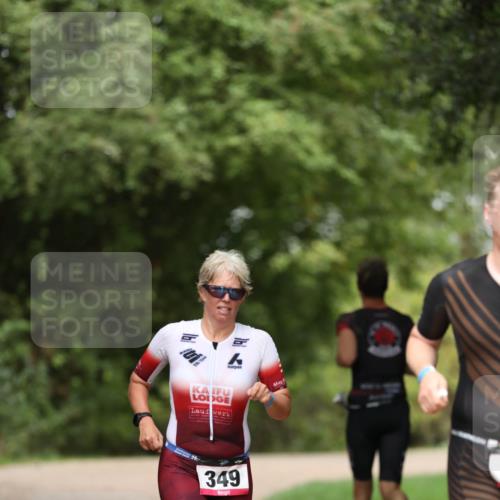 30.08.2026 - Elbe Triathlon Hamburg Antke Förster http://msf.ph/oto/10096049 30.08.2026 10:11:01 Laufen 349 meine-sportfotos.de