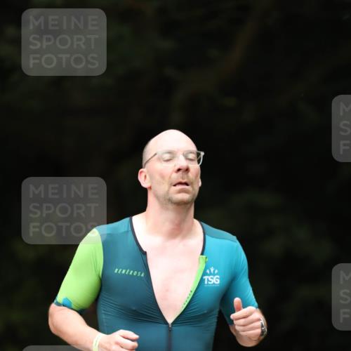 30.08.2026 - Elbe Triathlon Hamburg Antke Förster http://msf.ph/oto/10096063 30.08.2026 10:11:11 Laufen 201 meine-sportfotos.de