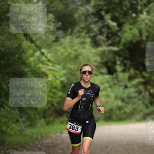 30.08.2026 - Elbe Triathlon Hamburg Antke Förster http://msf.ph/oto/10096073 30.08.2026 10:11:19 Laufen 383 meine-sportfotos.de