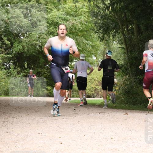 30.08.2026 - Elbe Triathlon Hamburg Antke Förster http://msf.ph/oto/10096074 30.08.2026 10:16:02 Laufen 8 meine-sportfotos.de