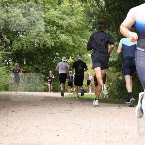 30.08.2026 - Elbe Triathlon Hamburg Antke Förster http://msf.ph/oto/10096078 30.08.2026 10:16:03 Laufen 8 meine-sportfotos.de