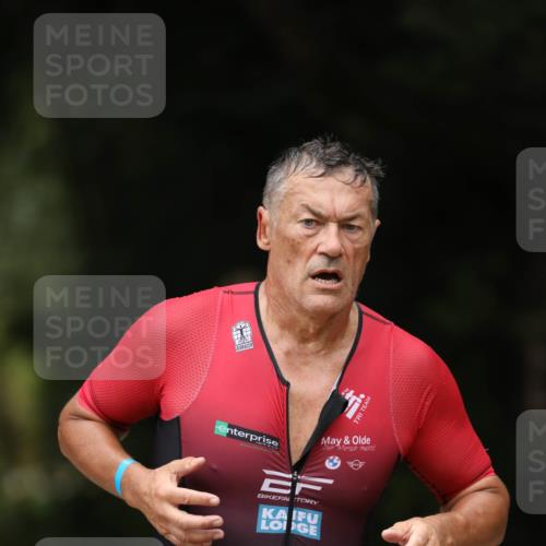 30.08.2026 - Elbe Triathlon Hamburg Antke Förster http://msf.ph/oto/10096093 30.08.2026 10:11:31 Laufen  meine-sportfotos.de