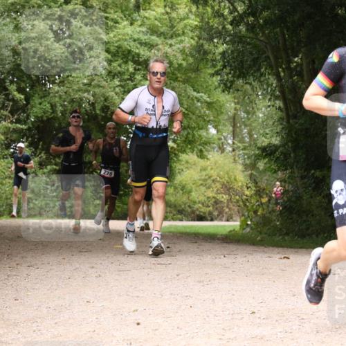 30.08.2026 - Elbe Triathlon Hamburg Antke Förster http://msf.ph/oto/10096098 30.08.2026 10:16:18 Laufen 228, 390 meine-sportfotos.de