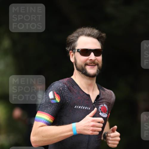 30.08.2026 - Elbe Triathlon Hamburg Antke Förster http://msf.ph/oto/10096099 30.08.2026 10:11:34 Laufen 294, 1910 meine-sportfotos.de