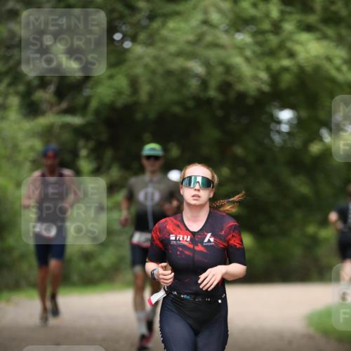 30.08.2026 - Elbe Triathlon Hamburg Antke Förster http://msf.ph/oto/10096109 30.08.2026 10:11:43 Laufen  meine-sportfotos.de