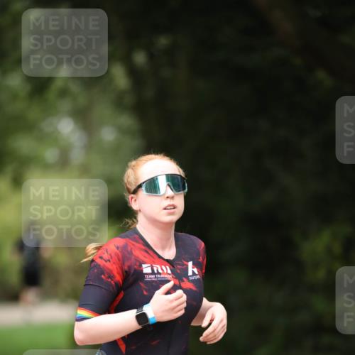 30.08.2026 - Elbe Triathlon Hamburg Antke Förster http://msf.ph/oto/10096113 30.08.2026 10:11:45 Laufen  meine-sportfotos.de