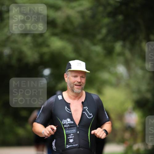30.08.2026 - Elbe Triathlon Hamburg Antke Förster http://msf.ph/oto/10096131 30.08.2026 10:11:54 Laufen 187 meine-sportfotos.de