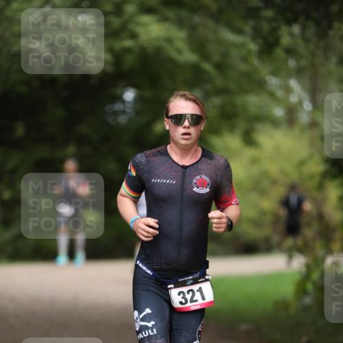 30.08.2026 - Elbe Triathlon Hamburg Antke Förster http://msf.ph/oto/10096153 30.08.2026 10:12:22 Laufen 321 meine-sportfotos.de