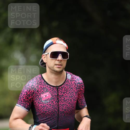 30.08.2026 - Elbe Triathlon Hamburg Antke Förster http://msf.ph/oto/10096195 30.08.2026 10:12:57 Laufen 302 meine-sportfotos.de