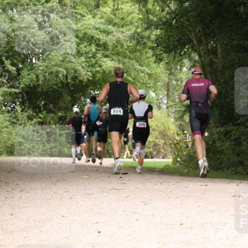 30.08.2026 - Elbe Triathlon Hamburg Antke Förster http://msf.ph/oto/10096210 30.08.2026 10:17:30 Laufen 524, 380 meine-sportfotos.de