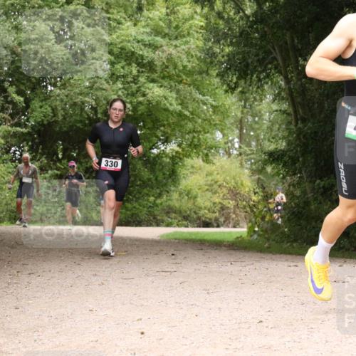 30.08.2026 - Elbe Triathlon Hamburg Antke Förster http://msf.ph/oto/10096226 30.08.2026 10:17:44 Laufen 330, 420 meine-sportfotos.de