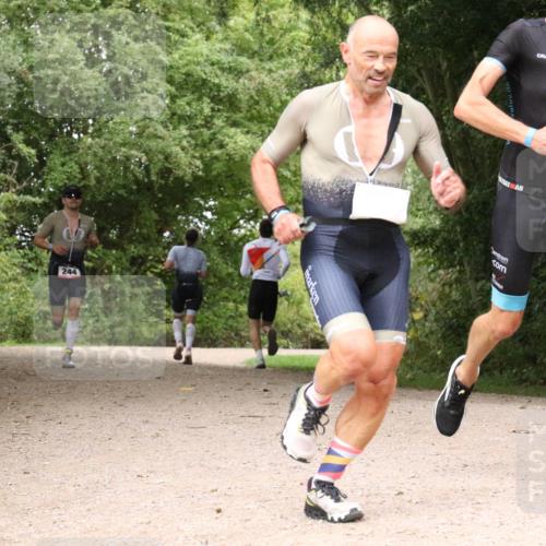 30.08.2026 - Elbe Triathlon Hamburg Antke Förster http://msf.ph/oto/10096250 30.08.2026 10:17:56 Laufen 244 meine-sportfotos.de