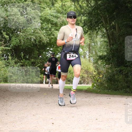 30.08.2026 - Elbe Triathlon Hamburg Antke Förster http://msf.ph/oto/10096256 30.08.2026 10:17:59 Laufen 244 meine-sportfotos.de