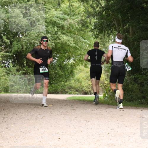 30.08.2026 - Elbe Triathlon Hamburg Antke Förster http://msf.ph/oto/10096264 30.08.2026 10:18:08 Laufen 398, 676 meine-sportfotos.de