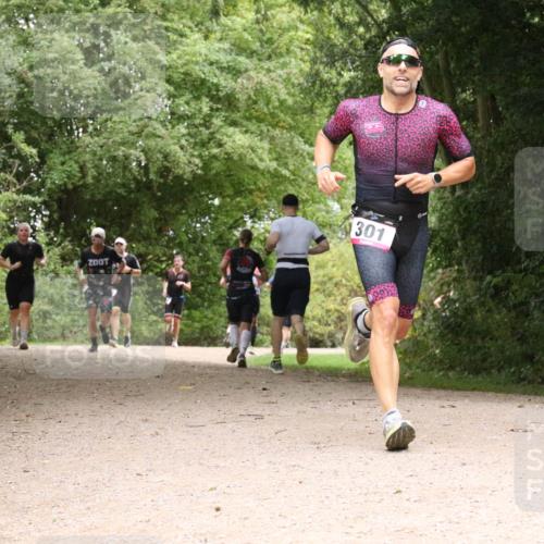 30.08.2026 - Elbe Triathlon Hamburg Antke Förster http://msf.ph/oto/10096278 30.08.2026 10:18:52 Laufen 301 meine-sportfotos.de