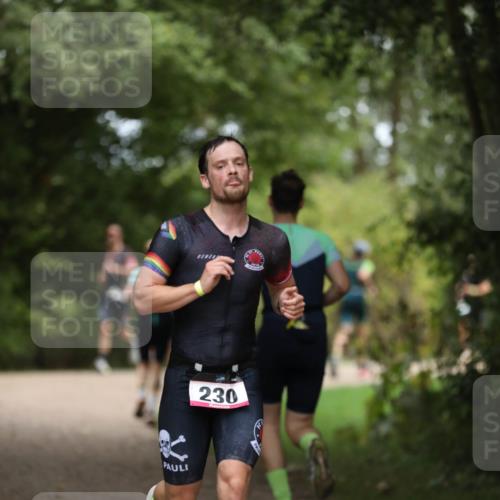 30.08.2026 - Elbe Triathlon Hamburg Antke Förster http://msf.ph/oto/10096281 30.08.2026 10:14:57 Laufen 230 meine-sportfotos.de