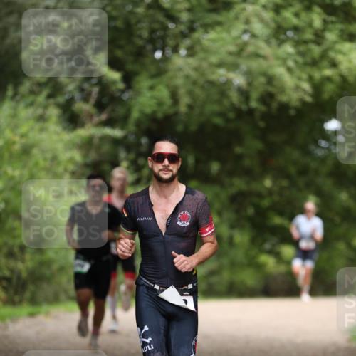 30.08.2026 - Elbe Triathlon Hamburg Antke Förster http://msf.ph/oto/10096293 30.08.2026 10:15:08 Laufen  meine-sportfotos.de