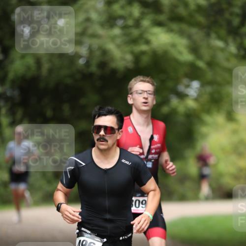 30.08.2026 - Elbe Triathlon Hamburg Antke Förster http://msf.ph/oto/10096303 30.08.2026 10:15:12 Laufen 496, 09 meine-sportfotos.de