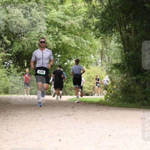 30.08.2026 - Elbe Triathlon Hamburg Antke Förster http://msf.ph/oto/10096328 30.08.2026 10:19:46 Laufen 428 meine-sportfotos.de