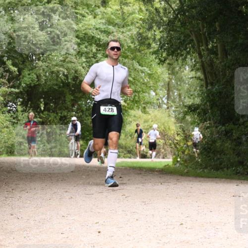 30.08.2026 - Elbe Triathlon Hamburg Antke Förster http://msf.ph/oto/10096330 30.08.2026 10:19:46 Laufen 428 meine-sportfotos.de