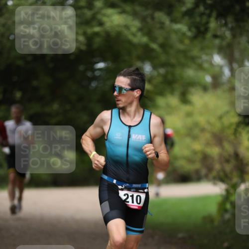 30.08.2026 - Elbe Triathlon Hamburg Antke Förster http://msf.ph/oto/10096333 30.08.2026 10:15:32 Laufen 210 meine-sportfotos.de