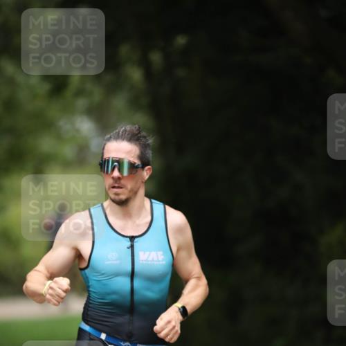 30.08.2026 - Elbe Triathlon Hamburg Antke Förster http://msf.ph/oto/10096335 30.08.2026 10:15:33 Laufen 210 meine-sportfotos.de