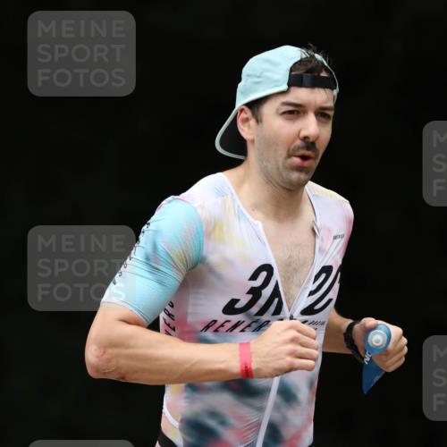 30.08.2026 - Elbe Triathlon Hamburg Antke Förster http://msf.ph/oto/10096357 30.08.2026 10:15:41 Laufen 32, 476, 3 meine-sportfotos.de