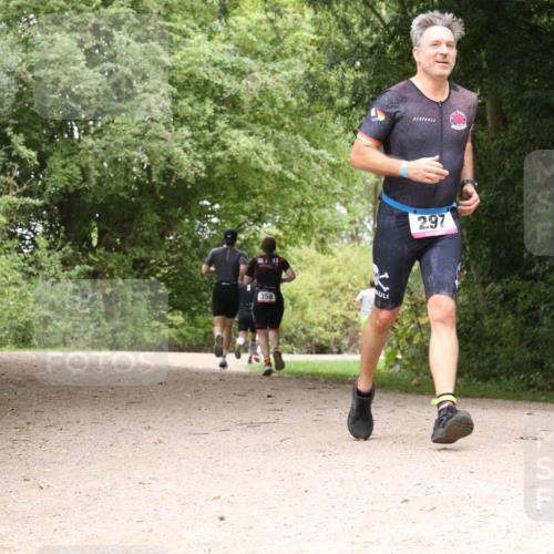 30.08.2026 - Elbe Triathlon Hamburg Antke Förster http://msf.ph/oto/10096378 30.08.2026 10:20:46 Laufen 358, 297 meine-sportfotos.de