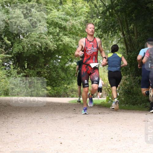 30.08.2026 - Elbe Triathlon Hamburg Antke Förster http://msf.ph/oto/10096386 30.08.2026 10:20:58 Laufen 16 meine-sportfotos.de