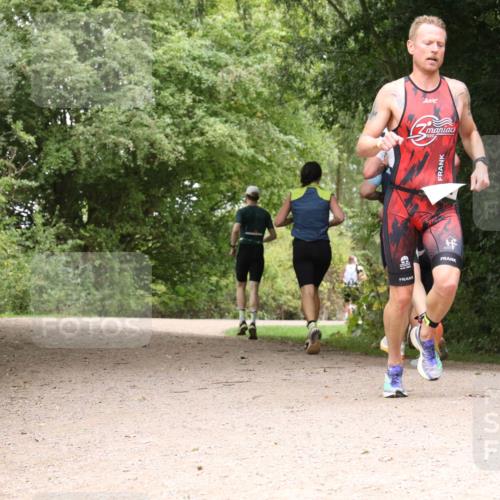30.08.2026 - Elbe Triathlon Hamburg Antke Förster http://msf.ph/oto/10096388 30.08.2026 10:20:59 Laufen  meine-sportfotos.de