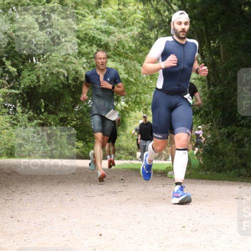 30.08.2026 - Elbe Triathlon Hamburg Antke Förster http://msf.ph/oto/10096396 30.08.2026 10:21:15 Laufen  meine-sportfotos.de