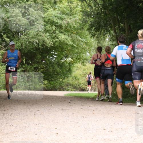 30.08.2026 - Elbe Triathlon Hamburg Antke Förster http://msf.ph/oto/10096414 30.08.2026 10:21:28 Laufen 260, 1910 meine-sportfotos.de