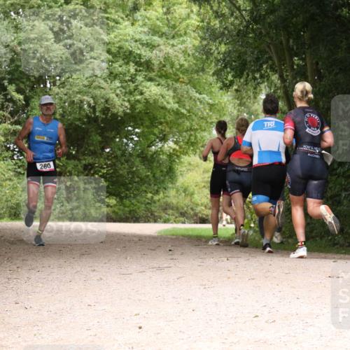 30.08.2026 - Elbe Triathlon Hamburg Antke Förster http://msf.ph/oto/10096416 30.08.2026 10:21:29 Laufen 260, 1910 meine-sportfotos.de