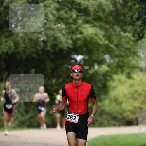 30.08.2026 - Elbe Triathlon Hamburg Antke Förster http://msf.ph/oto/10096425 30.08.2026 10:16:32 Laufen 282 meine-sportfotos.de