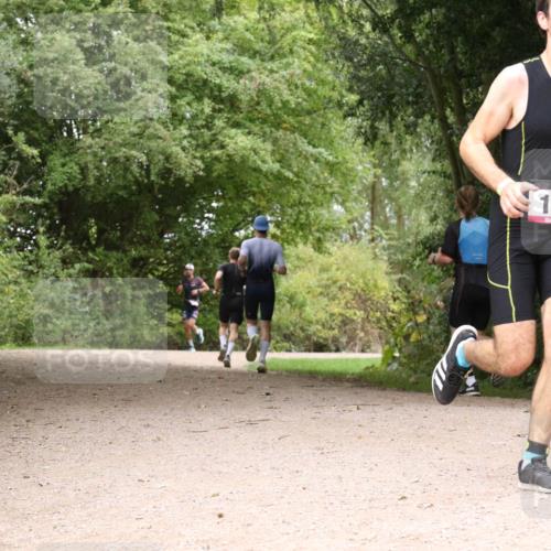 30.08.2026 - Elbe Triathlon Hamburg Antke Förster http://msf.ph/oto/10096432 30.08.2026 10:21:52 Laufen 196 meine-sportfotos.de