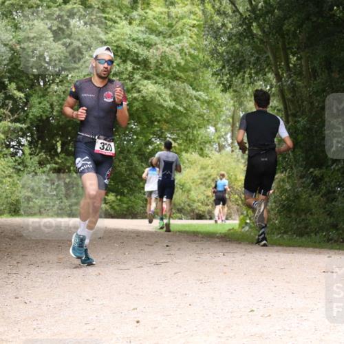 30.08.2026 - Elbe Triathlon Hamburg Antke Förster http://msf.ph/oto/10096440 30.08.2026 10:22:03 Laufen 320 meine-sportfotos.de