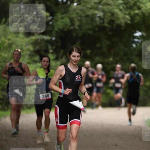 30.08.2026 - Elbe Triathlon Hamburg Antke Förster http://msf.ph/oto/10096441 30.08.2026 10:16:39 Laufen 360 meine-sportfotos.de