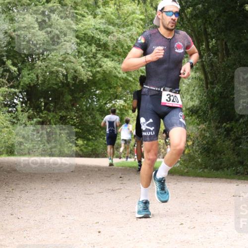 30.08.2026 - Elbe Triathlon Hamburg Antke Förster http://msf.ph/oto/10096442 30.08.2026 10:22:04 Laufen 320 meine-sportfotos.de