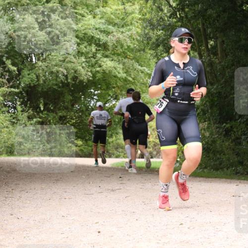 30.08.2026 - Elbe Triathlon Hamburg Antke Förster http://msf.ph/oto/10096464 30.08.2026 10:22:23 Laufen 2, 76 meine-sportfotos.de