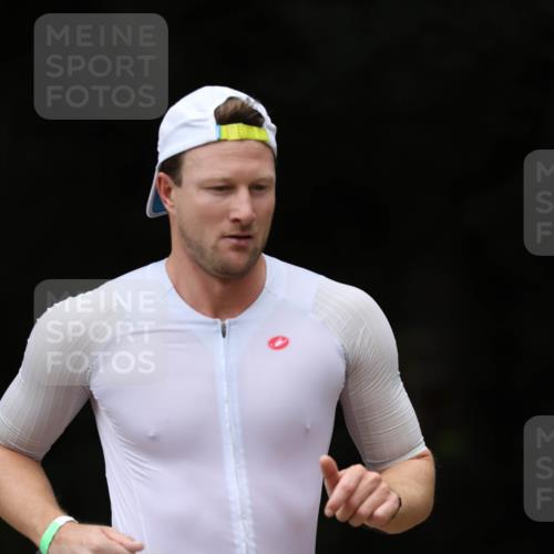 30.08.2026 - Elbe Triathlon Hamburg Antke Förster http://msf.ph/oto/10096475 30.08.2026 10:16:53 Laufen 2, 444 meine-sportfotos.de