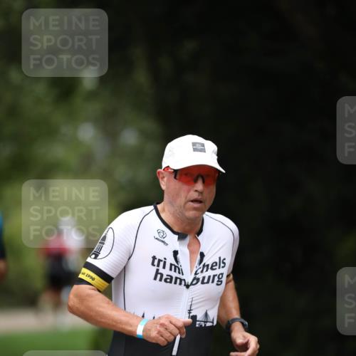 30.08.2026 - Elbe Triathlon Hamburg Antke Förster http://msf.ph/oto/10096489 30.08.2026 10:16:59 Laufen 1990, 274 meine-sportfotos.de