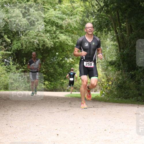 30.08.2026 - Elbe Triathlon Hamburg Antke Förster http://msf.ph/oto/10096492 30.08.2026 10:22:57 Laufen 258 meine-sportfotos.de