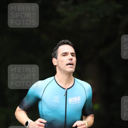 30.08.2026 - Elbe Triathlon Hamburg Antke Förster http://msf.ph/oto/10096495 30.08.2026 10:17:00 Laufen 22 meine-sportfotos.de