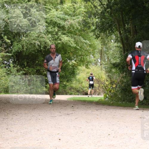 30.08.2026 - Elbe Triathlon Hamburg Antke Förster http://msf.ph/oto/10096498 30.08.2026 10:22:59 Laufen 1816 meine-sportfotos.de