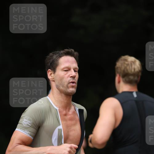 30.08.2026 - Elbe Triathlon Hamburg Antke Förster http://msf.ph/oto/10096507 30.08.2026 10:17:27 Laufen 524 meine-sportfotos.de